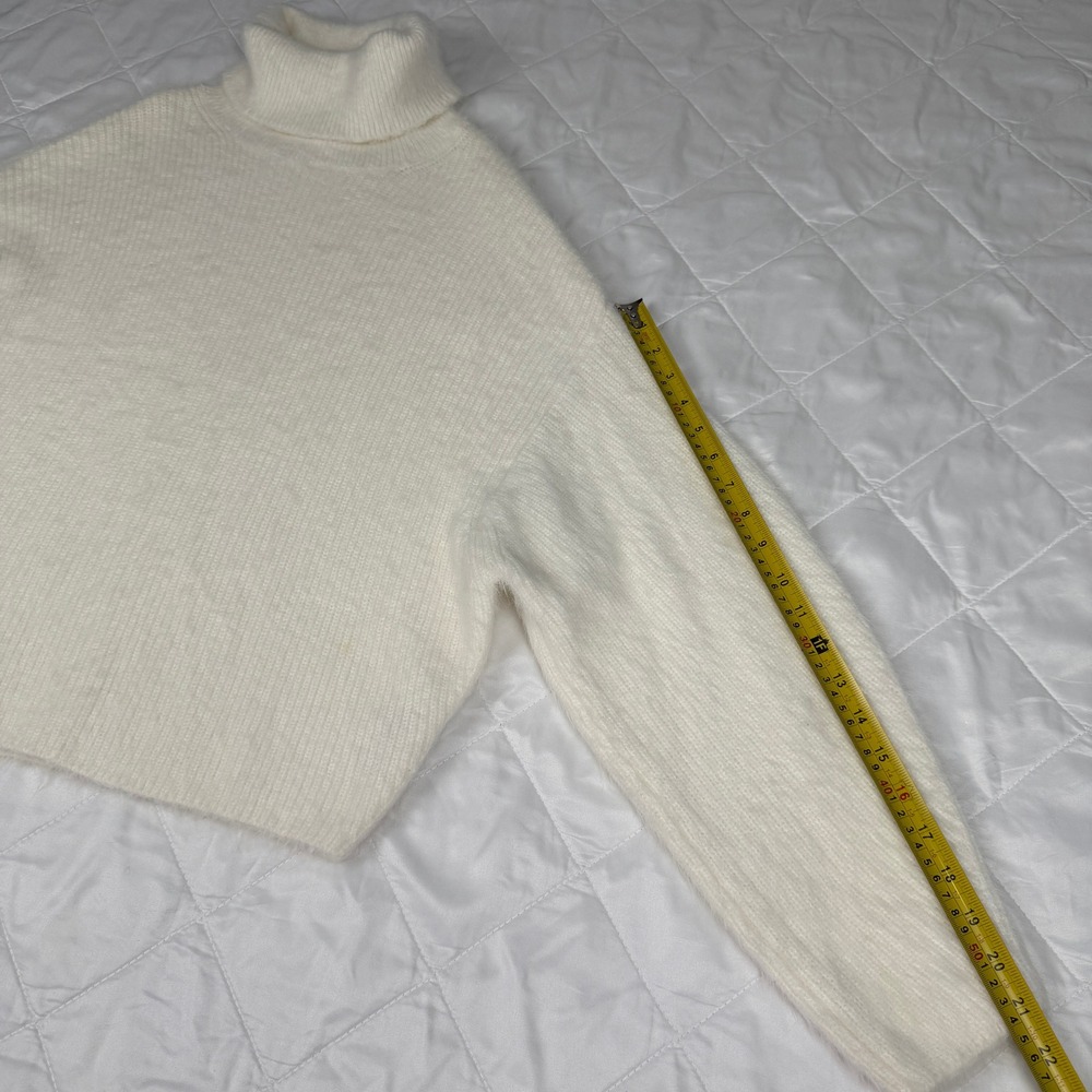 H&M Women's Small Cream Fuzzy Turtleneck Sweater Oversized Boxy Soft Knit - Picture 11 of 14